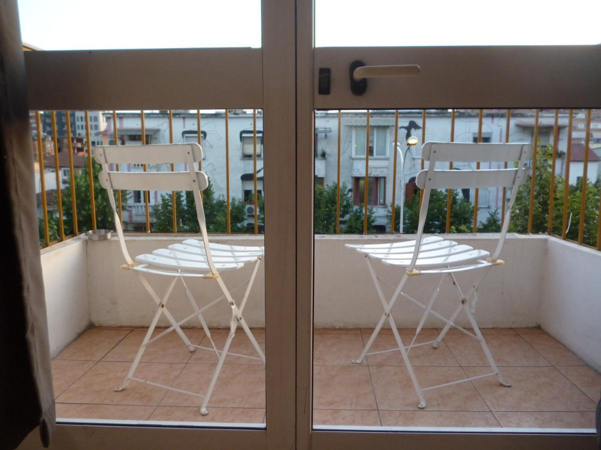 Rondine Studio Apartment Τίρανα Εξωτερικό φωτογραφία